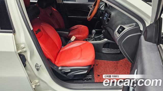 Jeep Compass (II) 2,4 Sport 2WD 2018 — фото 11