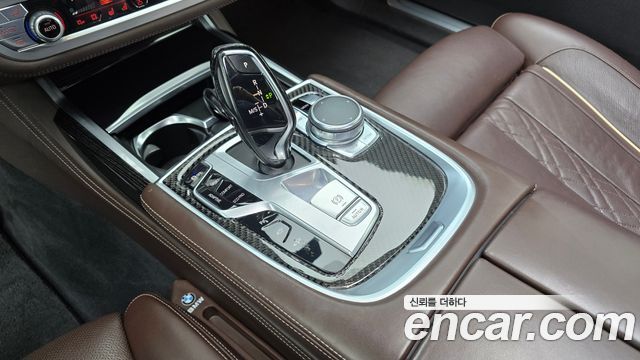 BMW 7 Series (G11) 740d xDrive M Sport 2017 — фото 9