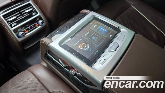 BMW 7 Series (G11) 740d xDrive M Sport 2017 — фото 18