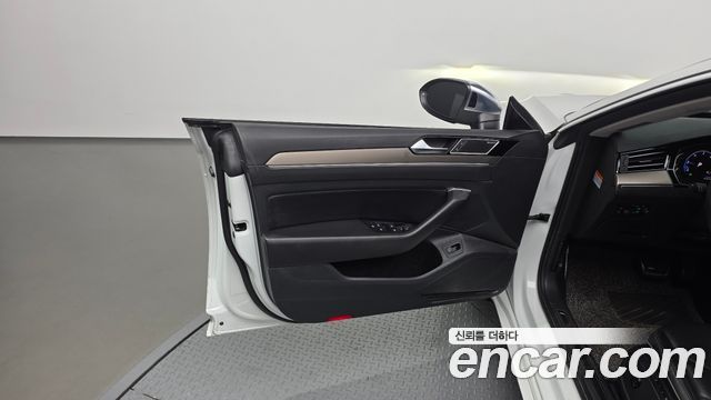 Volkswagen Arteon 2.0 TDI Presige 4Motion 2020 — фото 24