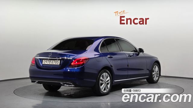 Mercedes-Benz C-Class (W205) C220 d Avantgarde 2019 — фото 2