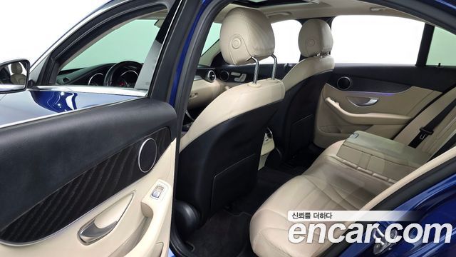 Mercedes-Benz C-Class (W205) C220 d Avantgarde 2019 — фото 11