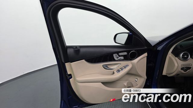 Mercedes-Benz C-Class (W205) C220 d Avantgarde 2019 — фото 24