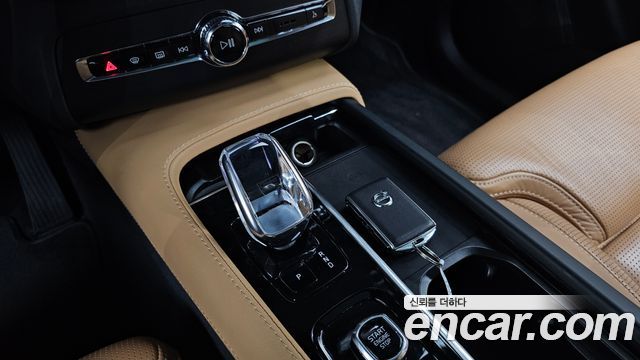 Volvo XC90 (II) B6 Ultimate Bright 2023 — фото 9