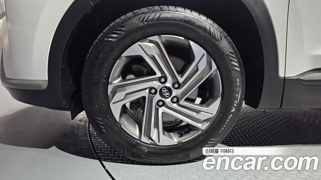 Hyundai Santa Fe Diesel 2.2 2WD Prestige 2021 — фото 5