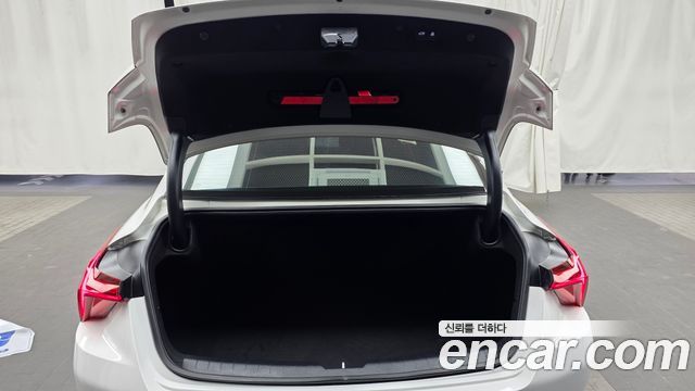 Kia K8 Hybrid Signature 2023 — фото 20