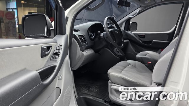 Hyundai Grand Starex Van 5-Seater Smart 2021 — фото 10
