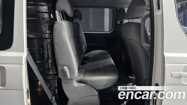 Hyundai Grand Starex Van 5-Seater Smart 2021 — фото 11
