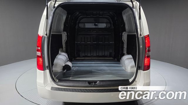 Hyundai Grand Starex Van 5-Seater Smart 2021 — фото 20