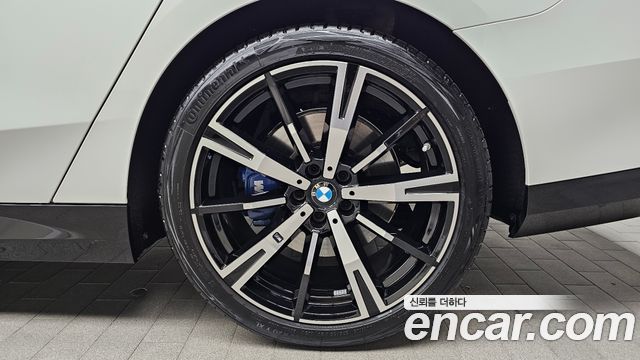 BMW 5 Series (G60) 530i xDrive M Sport 2025 — фото 21