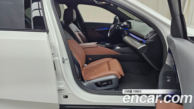 BMW 5 Series (G60) 530i xDrive M Sport 2025 — фото 26