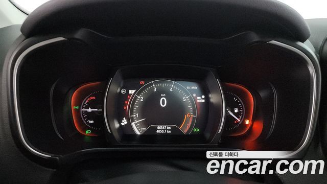 Renault Korea QM6 2.0 LPe Premiere 2WD 2021 — фото 8