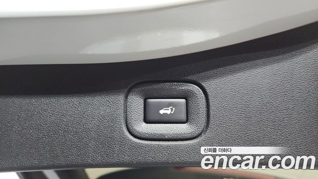 Renault Korea QM6 2.0 LPe Premiere 2WD 2021 — фото 17