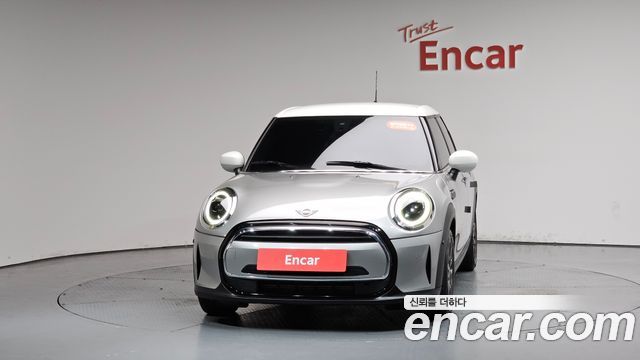 MINI Cooper 5Door Classic Third Generation 2024 — фото 3