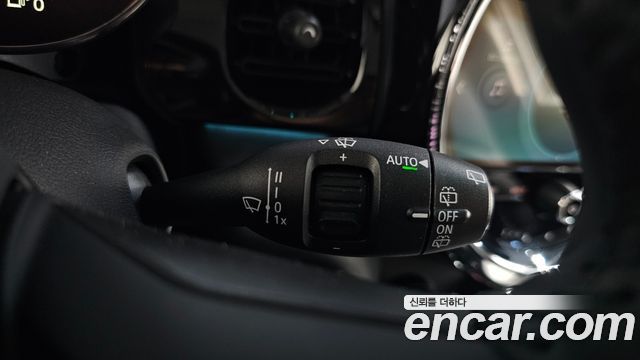 MINI Cooper 5Door Classic Third Generation 2024 — фото 19