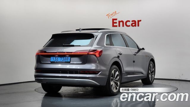 Audi e-tron 55 Quattro 2020 — фото 2