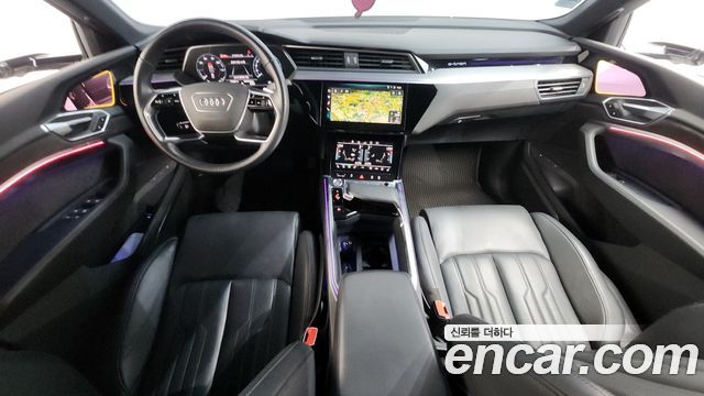 Audi e-tron 55 Quattro 2020 — фото 7