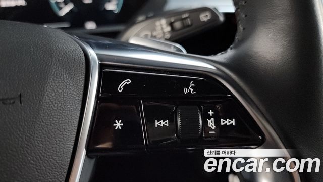 Audi e-tron 55 Quattro 2020 — фото 16