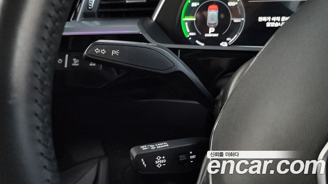 Audi e-tron 55 Quattro 2020 — фото 29