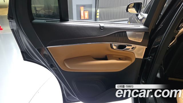 Volvo XC90 (II) T8 Inscription Hybird 2021 — фото 31