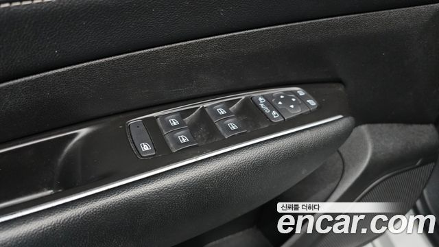 Renault Korea SM6 2.0 LPe Feel 2024 — фото 28