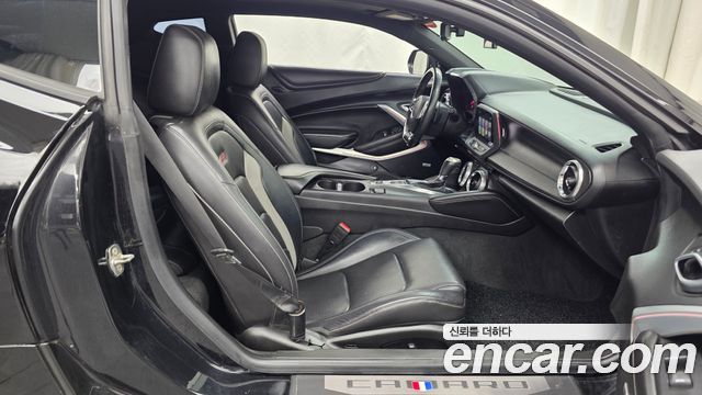 Chevrolet Camaro SS 6.2 V8 2018 — фото 32