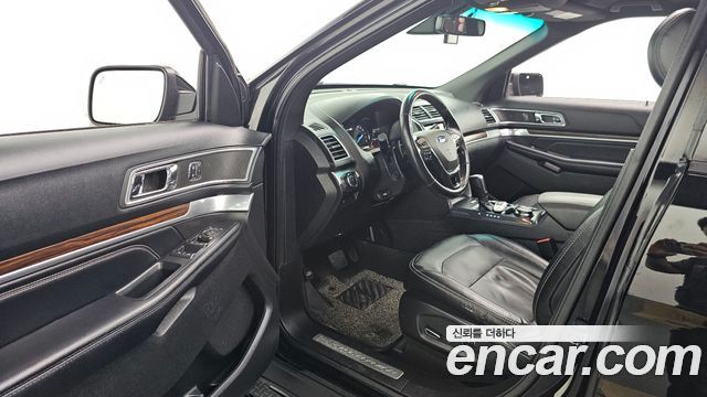 Ford Explorer 2.3 Limited 4WD 5th 2016 — фото 10