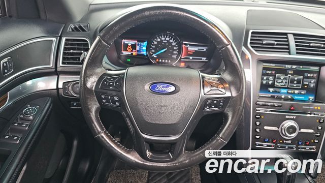 Ford Explorer 2.3 Limited 4WD 5th 2016 — фото 17