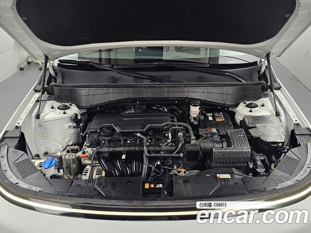 Hyundai Kona (SX2) Gasoline 2.0 2WD Premium 2023 — фото 6