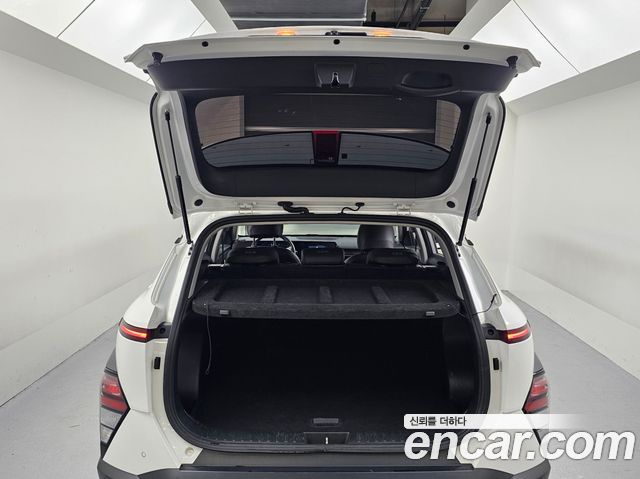 Hyundai Kona (SX2) Gasoline 2.0 2WD Premium 2023 — фото 23