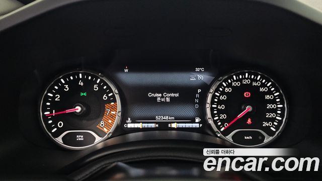 Jeep Renegade 2.4 Limited 2021 — фото 8