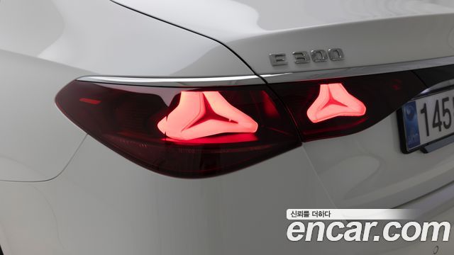 Mercedes-Benz E-Class (W214) E300 4MATIC Exclusive 2025 — фото 23