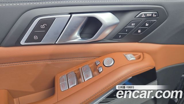 BMW X7 (G07) xDrive 40i M Sport 6STR 2024 — фото 14