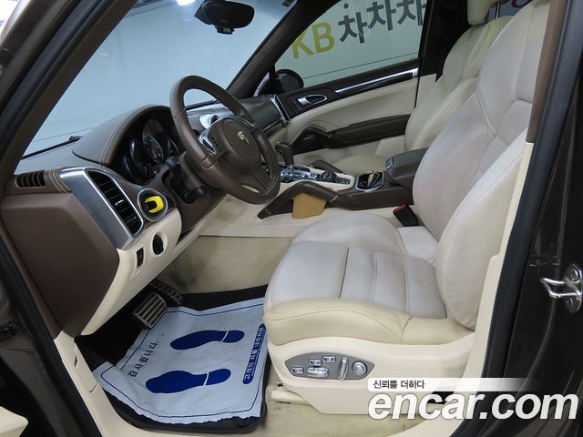 Porsche Cayenne 4.8 GTS 958 2013 — фото 6