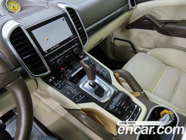 Porsche Cayenne 4.8 GTS 958 2013 — фото 9