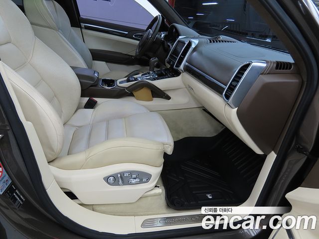Porsche Cayenne 4.8 GTS 958 2013 — фото 15