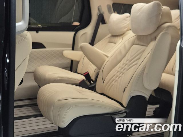 Kia Carnival (IV) Gasoline 9-Seater Hi Limousine (7-seater Limousine(Special vehicle) 2025 — фото 9