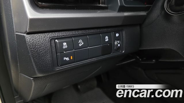 KG Mobility (SsangYong) Rexton Sports Khan Diesel 2.2 4WD Culman Noblesse 2024 — фото 14