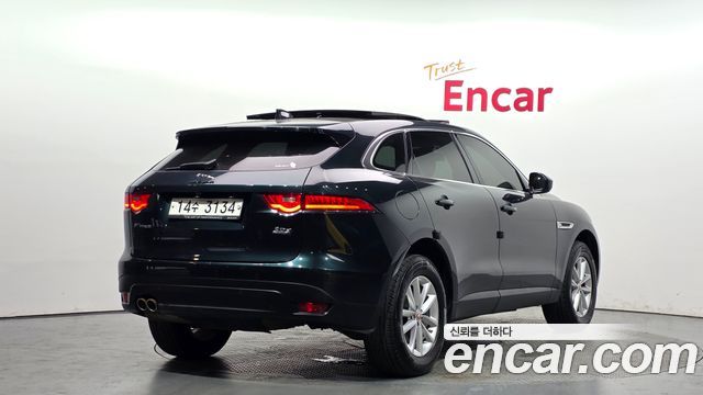 Jaguar F-PACE 20d Portfolio 2017 — фото 2