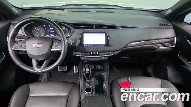 Cadillac XT4 2.0 Sport AWD 2023 — фото 7