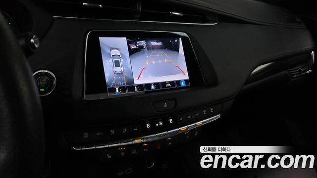Cadillac XT4 2.0 Sport AWD 2023 — фото 18
