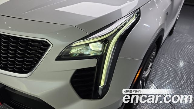 Cadillac XT4 2.0 Sport AWD 2023 — фото 22