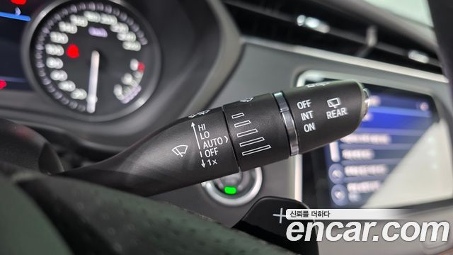 Cadillac XT4 2.0 Sport AWD 2023 — фото 28