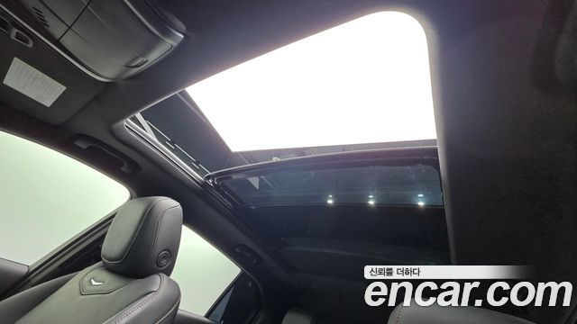 Cadillac XT4 2.0 Sport AWD 2023 — фото 33