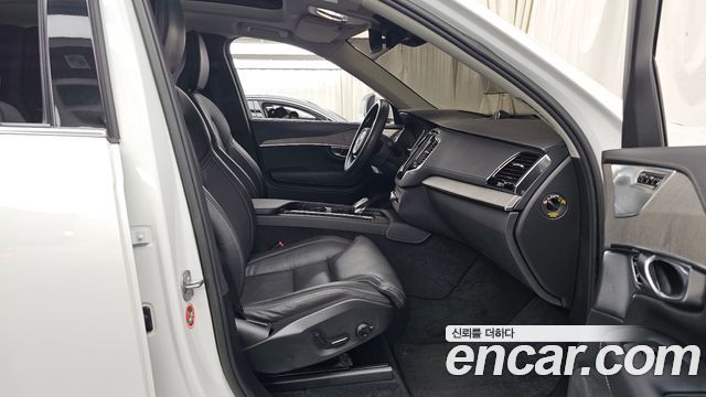Volvo XC90 (II) B6 Ultimate Bright 2023 — фото 12