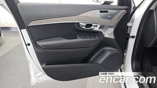 Volvo XC90 (II) B6 Ultimate Bright 2023 — фото 24