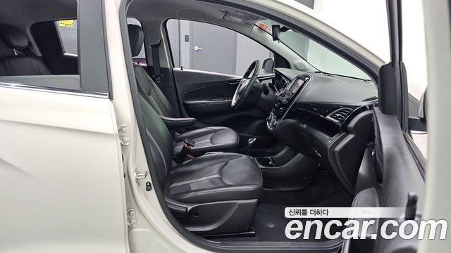Chevrolet Spark Premier 2019 — фото 12