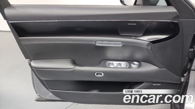 Genesis G90 (RS4) Gasoline 3.5 Turbo AWD 2023 — фото 24