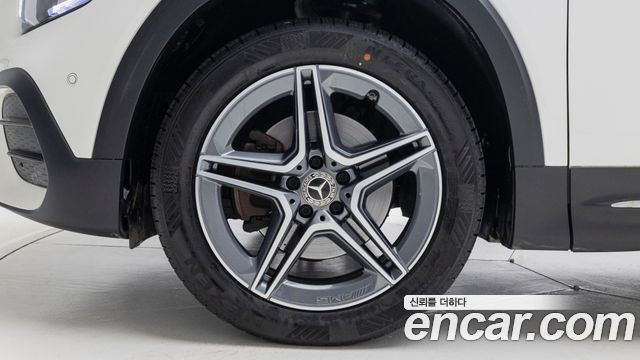Mercedes-Benz GLB-Class (X247) GLB250 4MATIC 2022 — фото 4