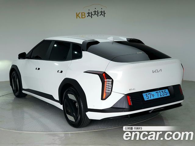 Kia EV4 Long Range 2WD Air 2026 — фото 6